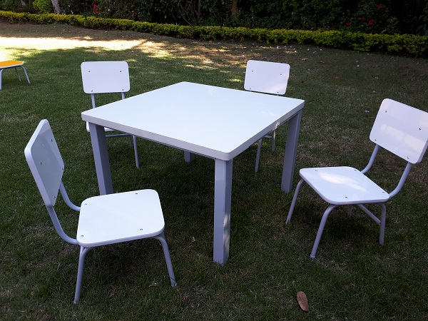 Conjunto Mesa e Cadeira